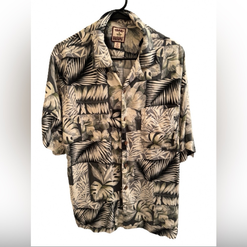 Tommy Bahama 100 % Silk Hawaiian Print Men’s Short Sleeve Shirt Size M